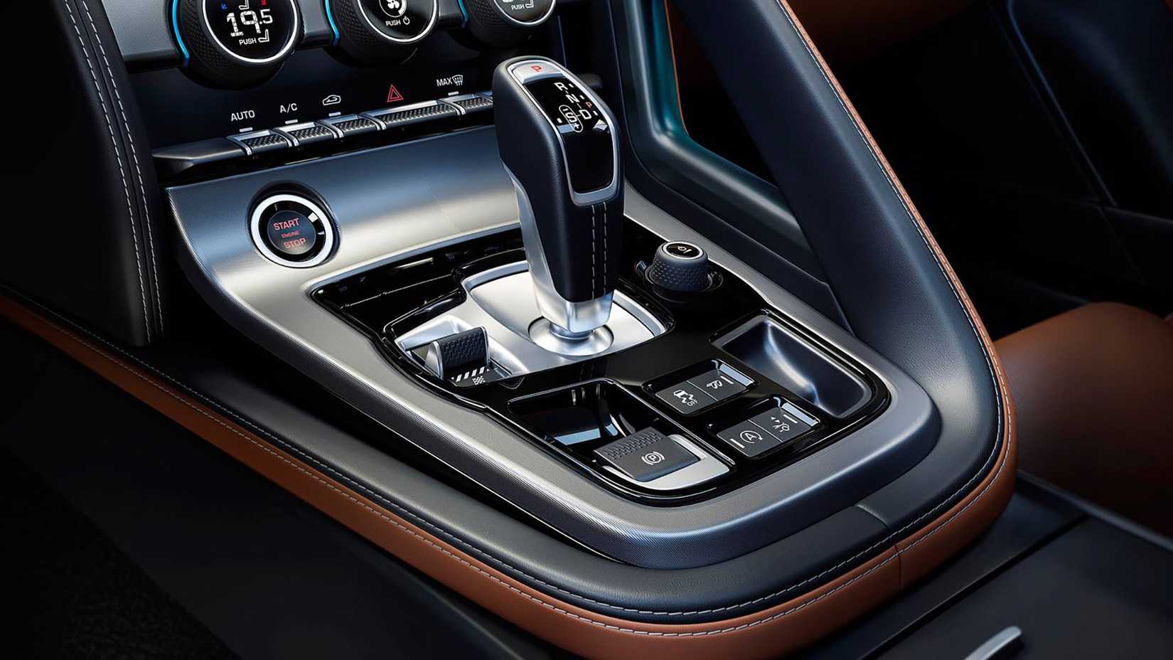 Uma foto do câmbio de um Jaguar F-Type 2023