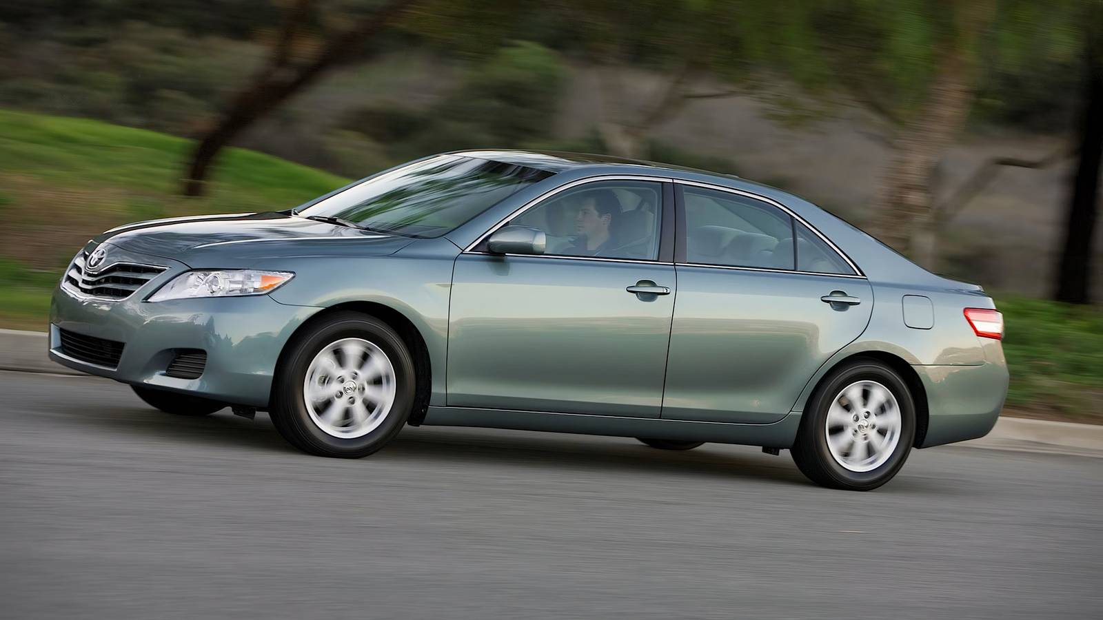 10 Cars That Regularly Hit 200,000 Miles Without A Major Repair