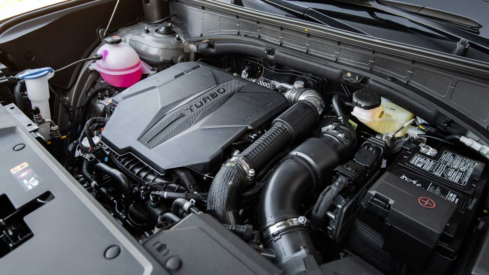 Engine bay of the 2025 Hyundai Santa Fe