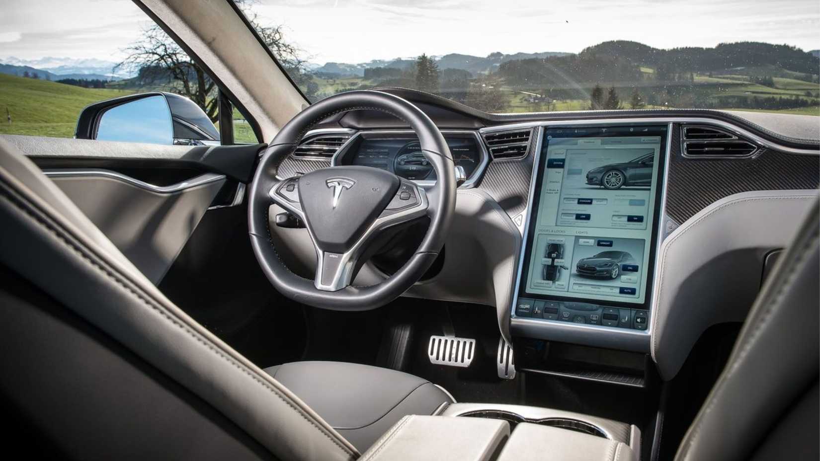 The First Car With A Touchscreen Display Is Older Than You Think