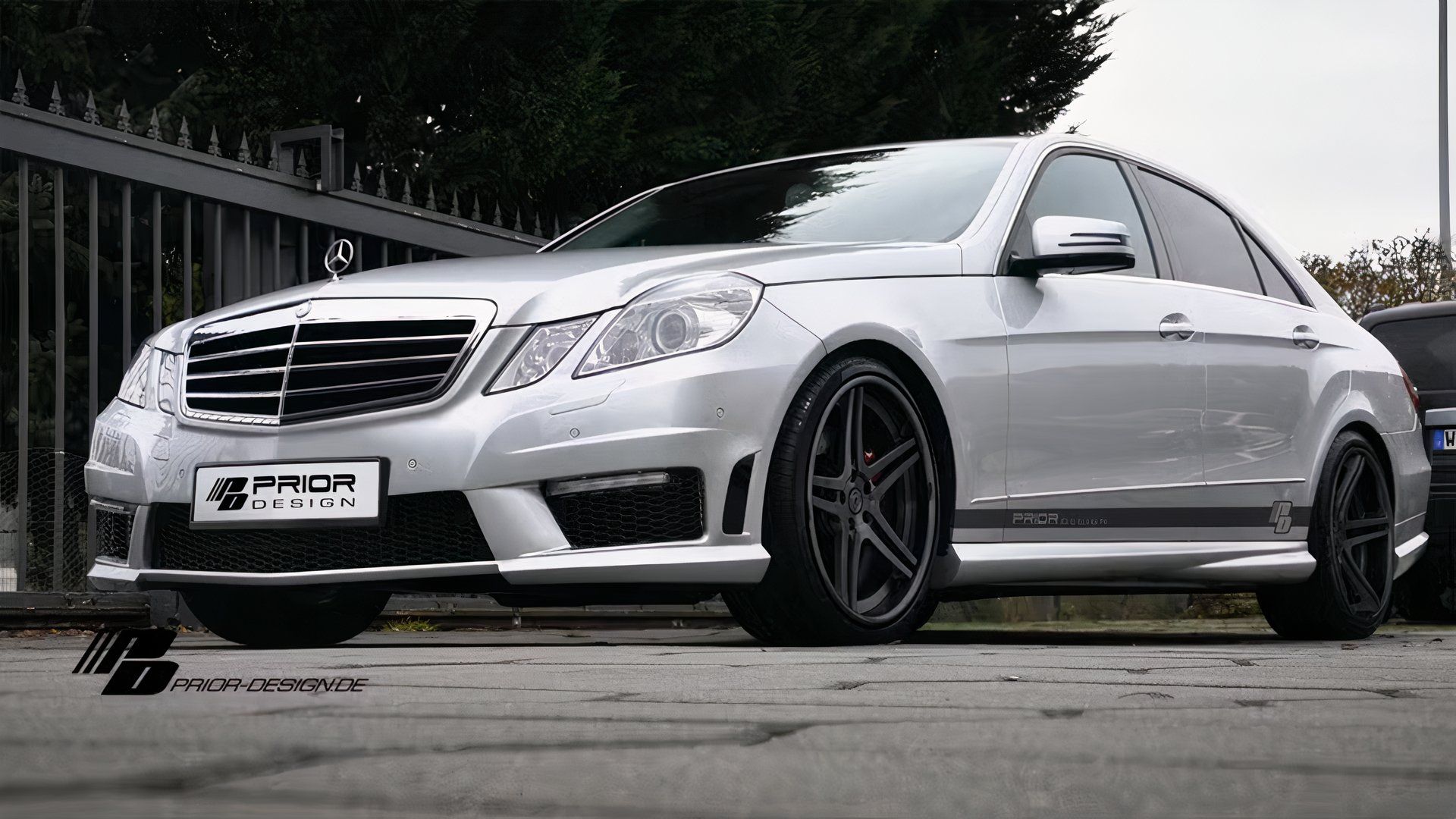 2011 Mercedes-Benz E-Class L by Prior Design
