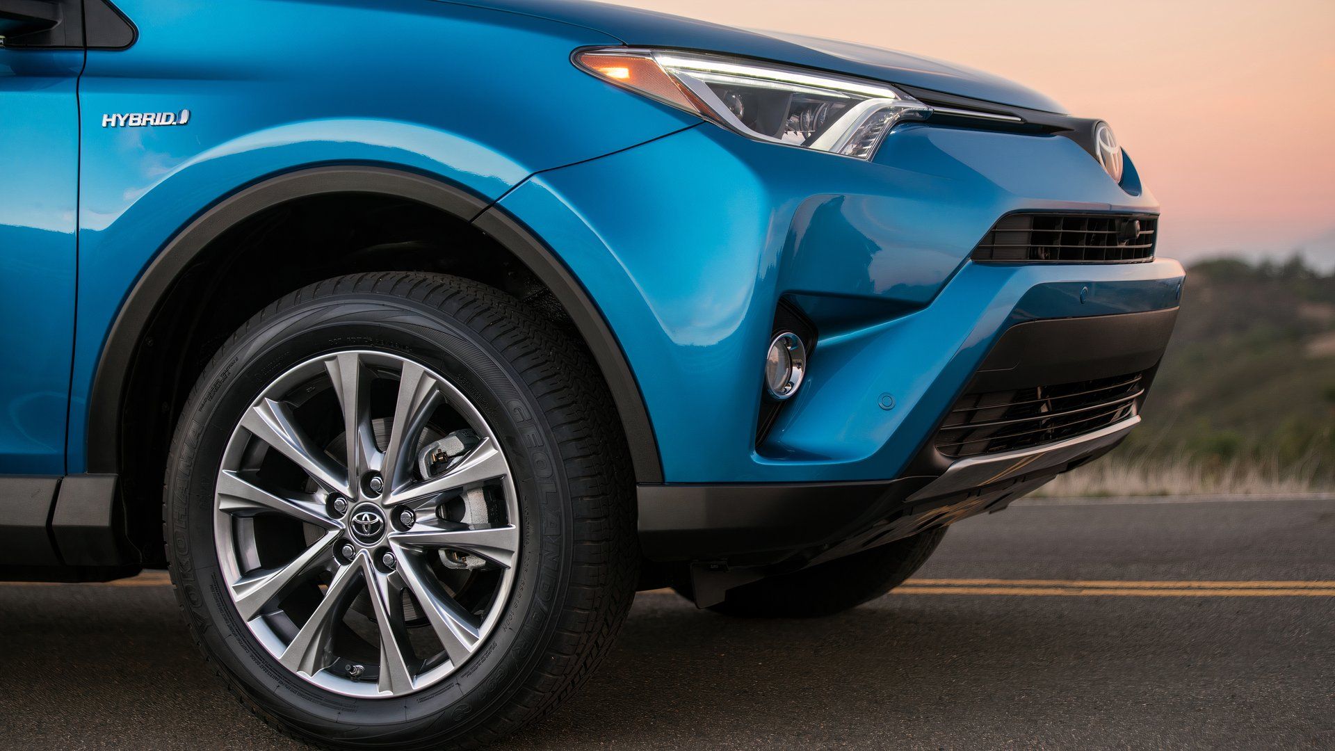 Roda de passageiro dianteira híbrida Toyota RAV4 2017
