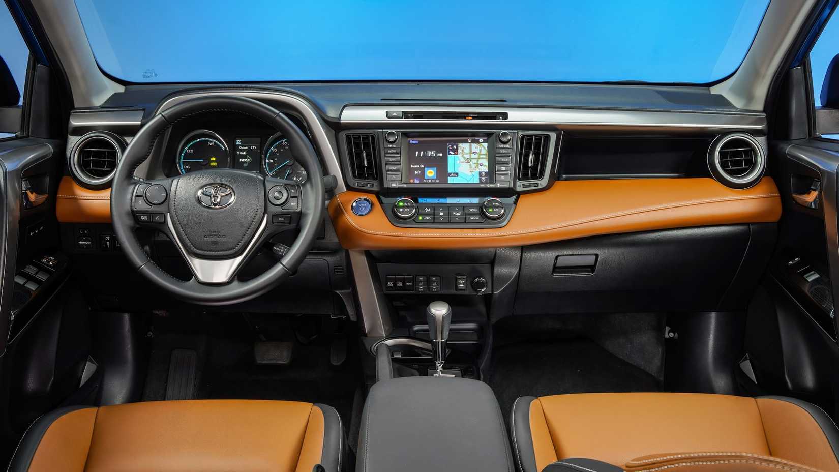 Painel interno híbrido Toyota RAV4 2017