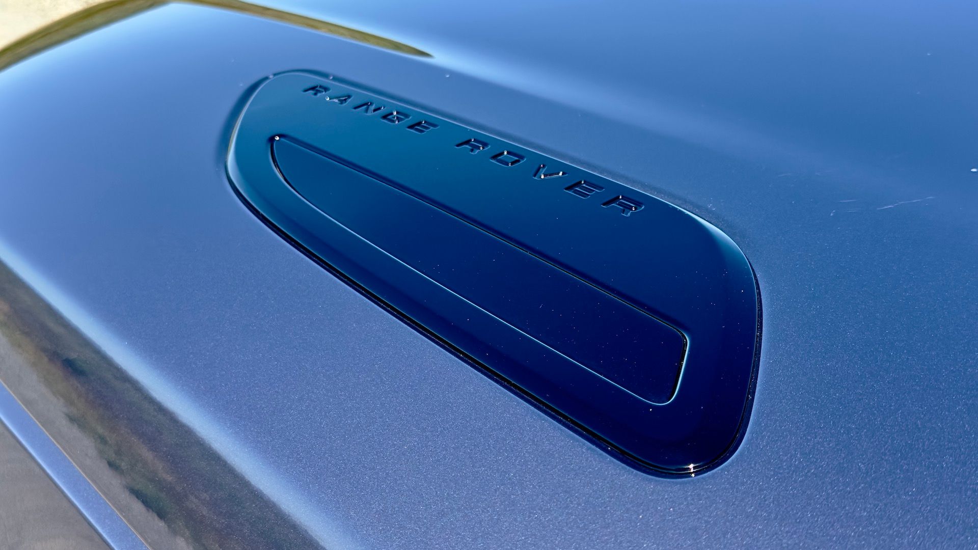 2024 Land Rover Range Rover Velar P400 Dynamic SE Review - The Elegant ...