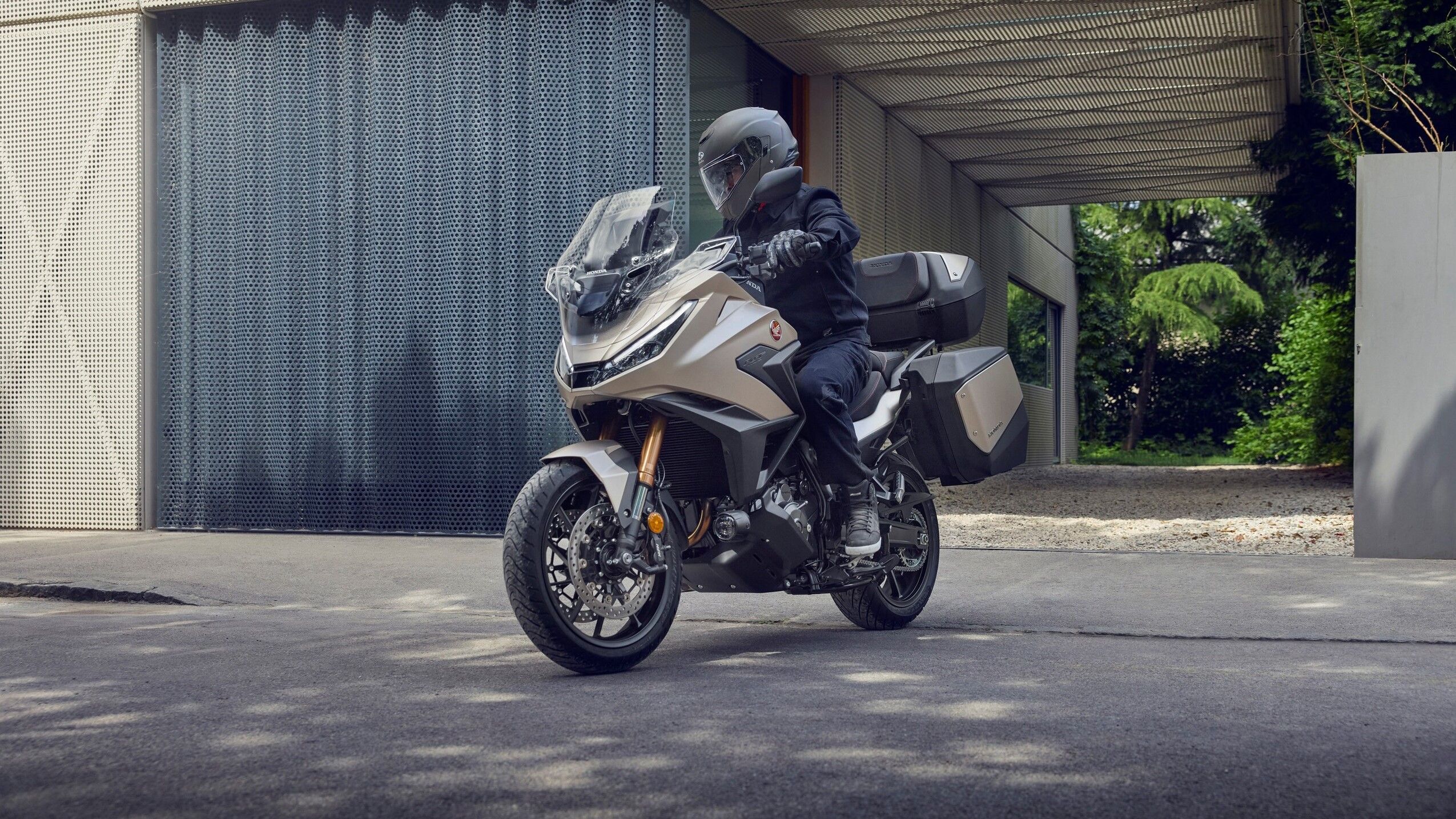 The Motorcycle That Nails The Balance Between Touring Comfort And