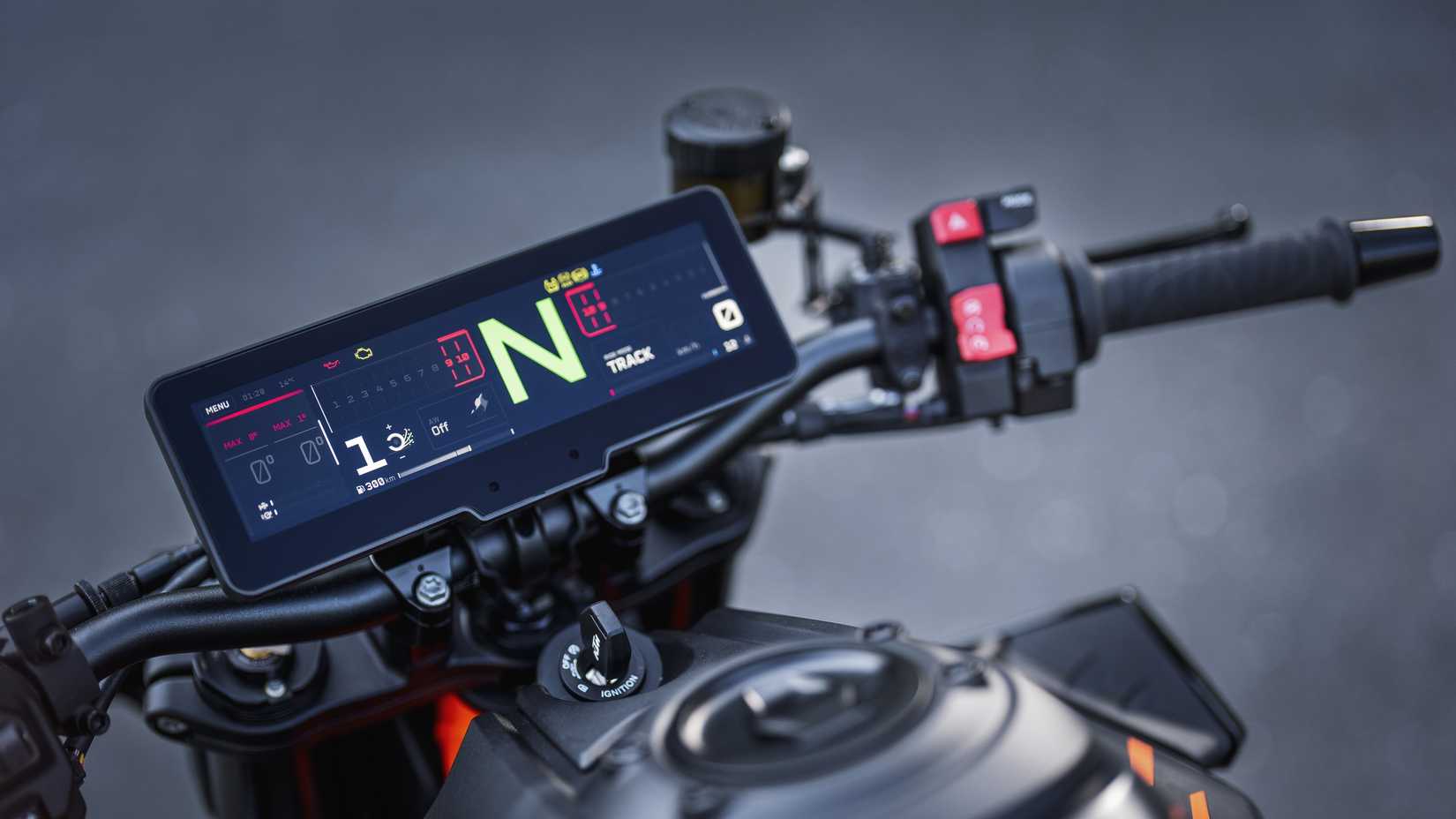 2025 KTM 990 Duke R Press Images (6)