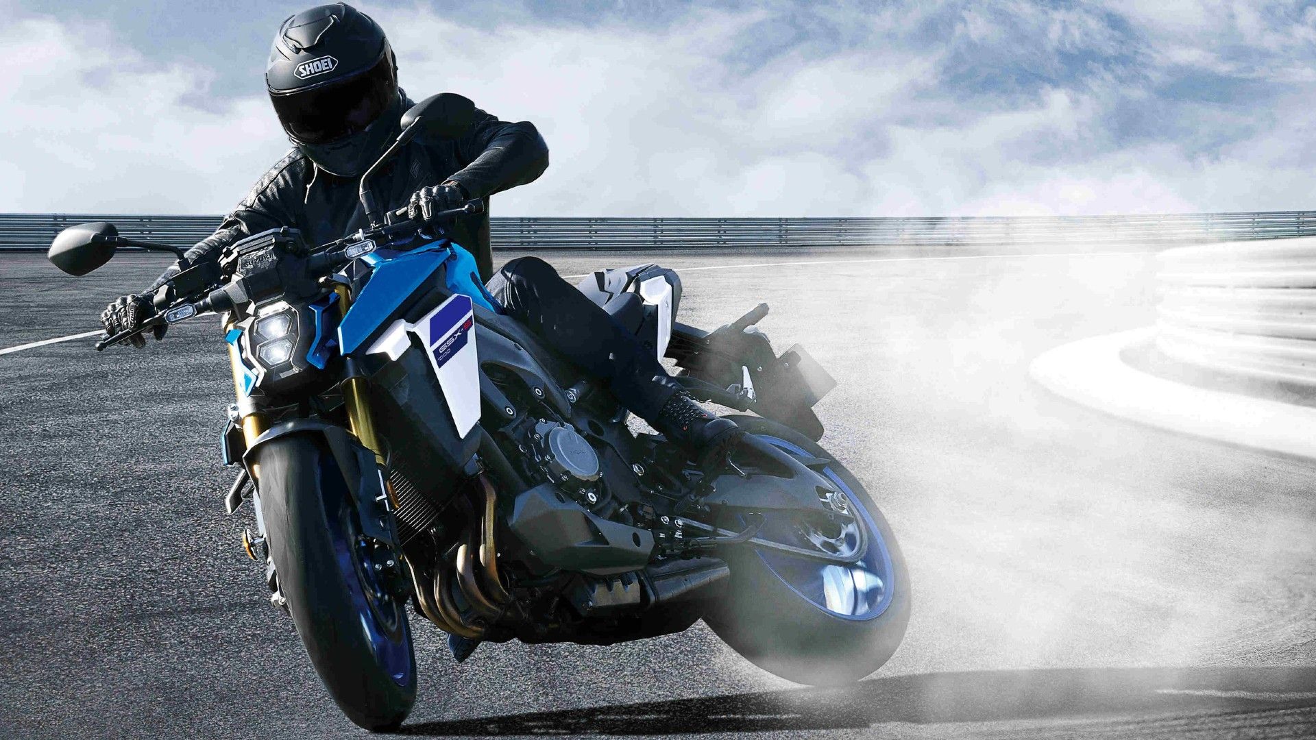 2025 Suzuki GSX-S1000 Action