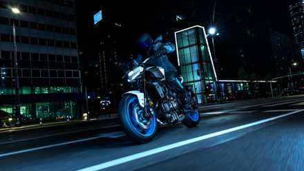 Ação Yamaha MT-07 2025