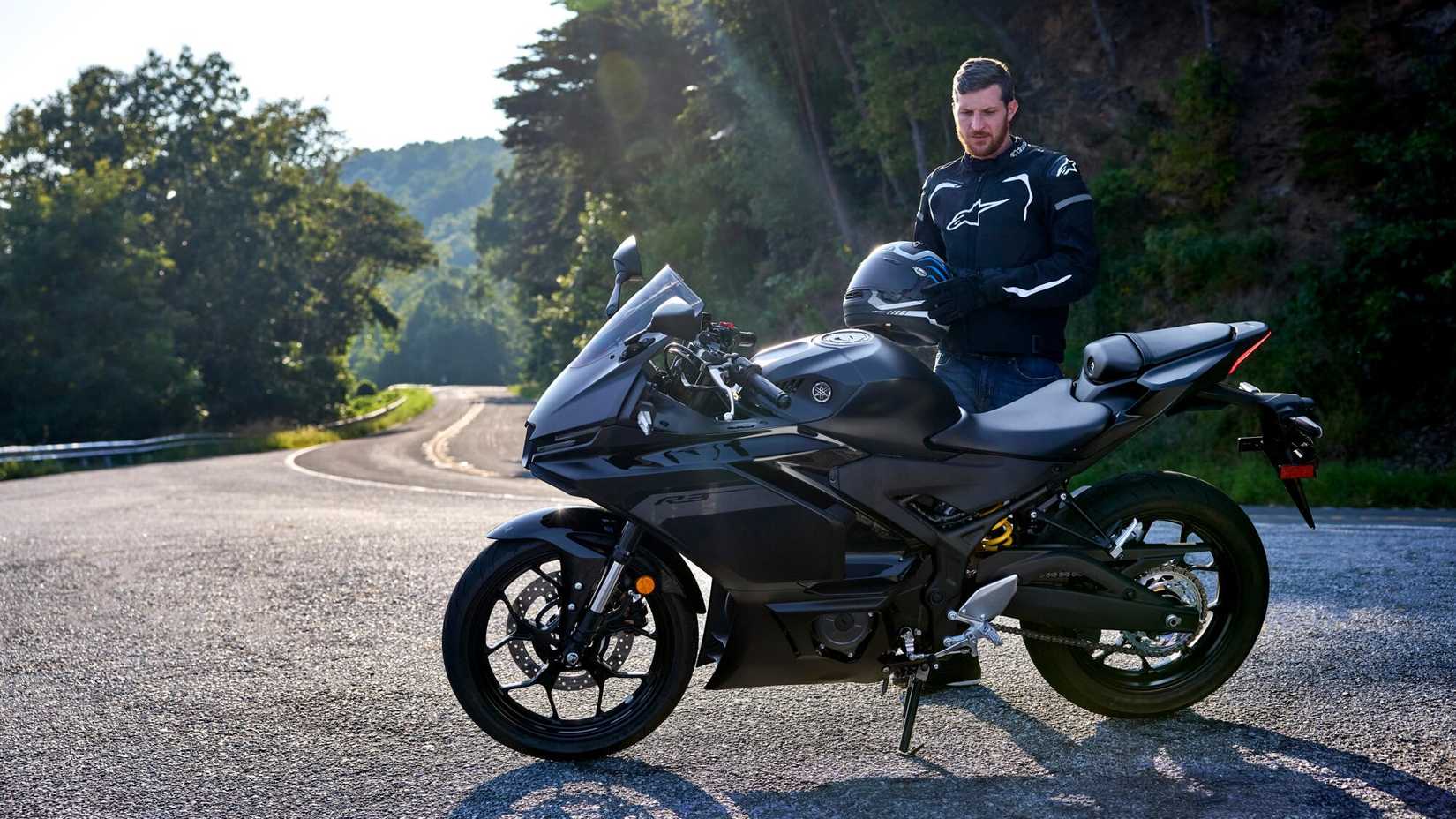 The Yamaha YZF-R3 Is The Budget Sport Bike That Can Do It All