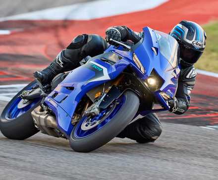 2025 Yamaha YZF-R9 Action hd visualização do papel de parede da bicicleta esportiva