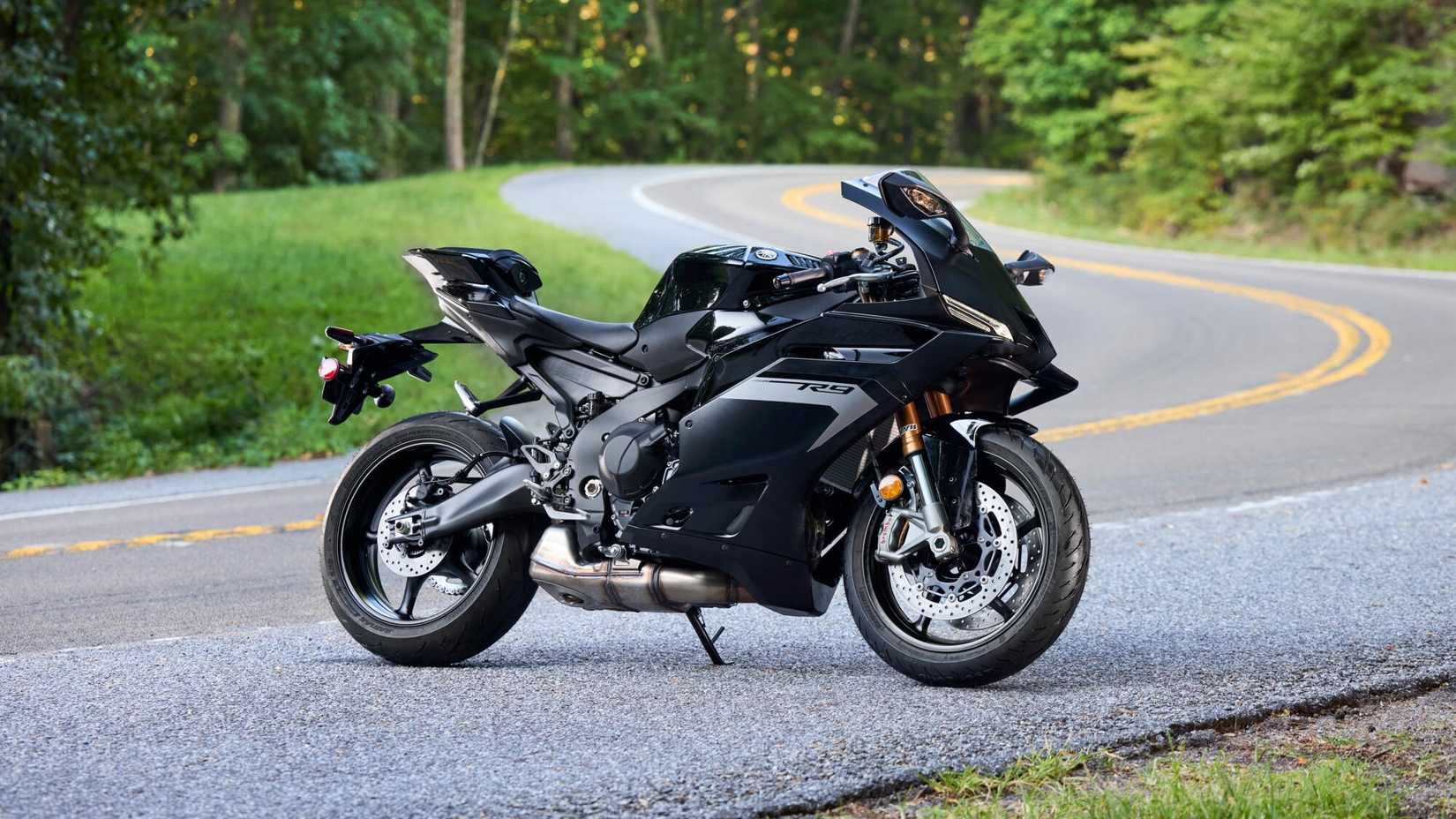 2025 Yamaha YZF-R9 Black Side