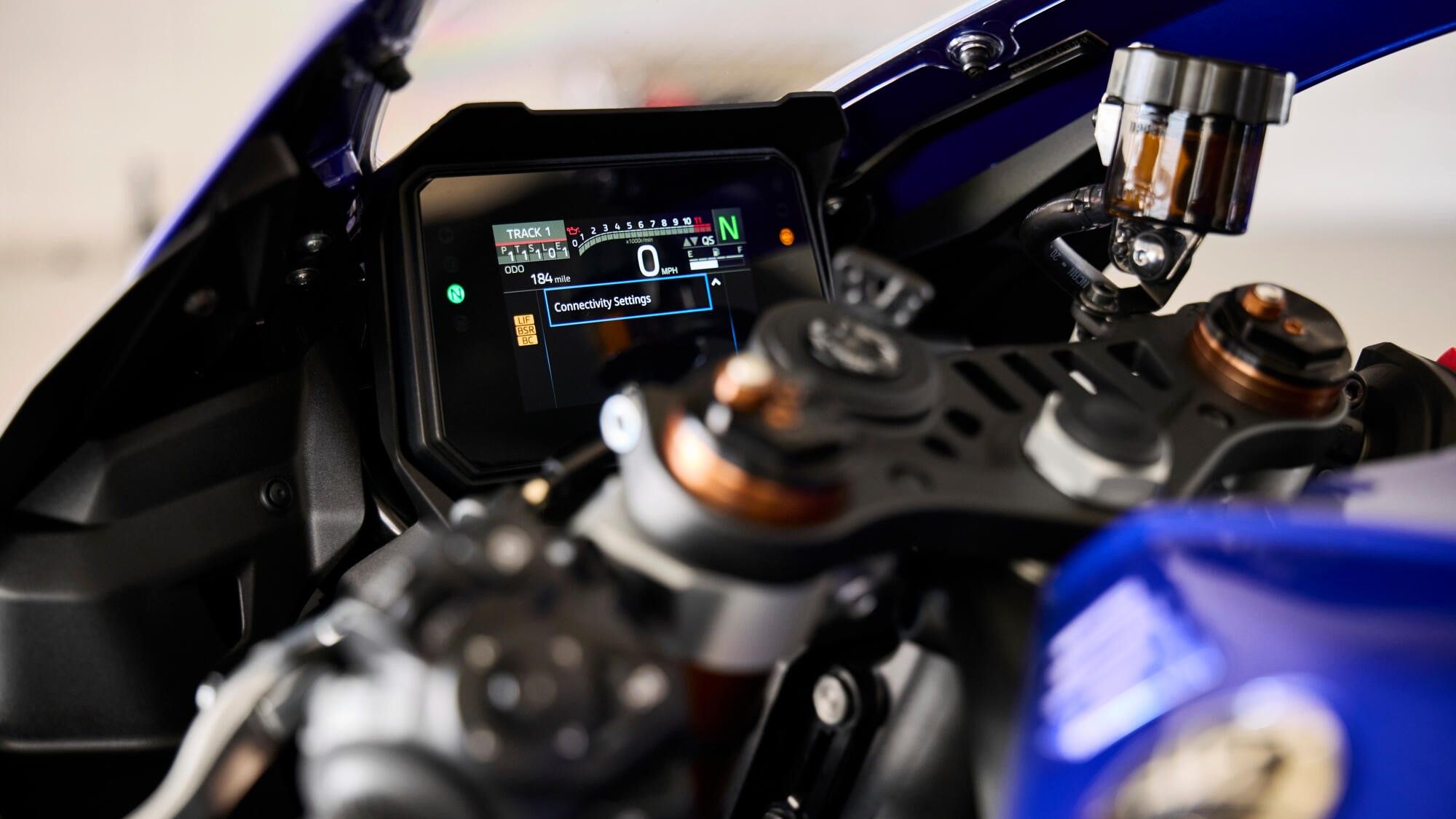 5 Reasons We'd Buy The Yamaha R9 Over The Kawasaki Ninja ZX-6R