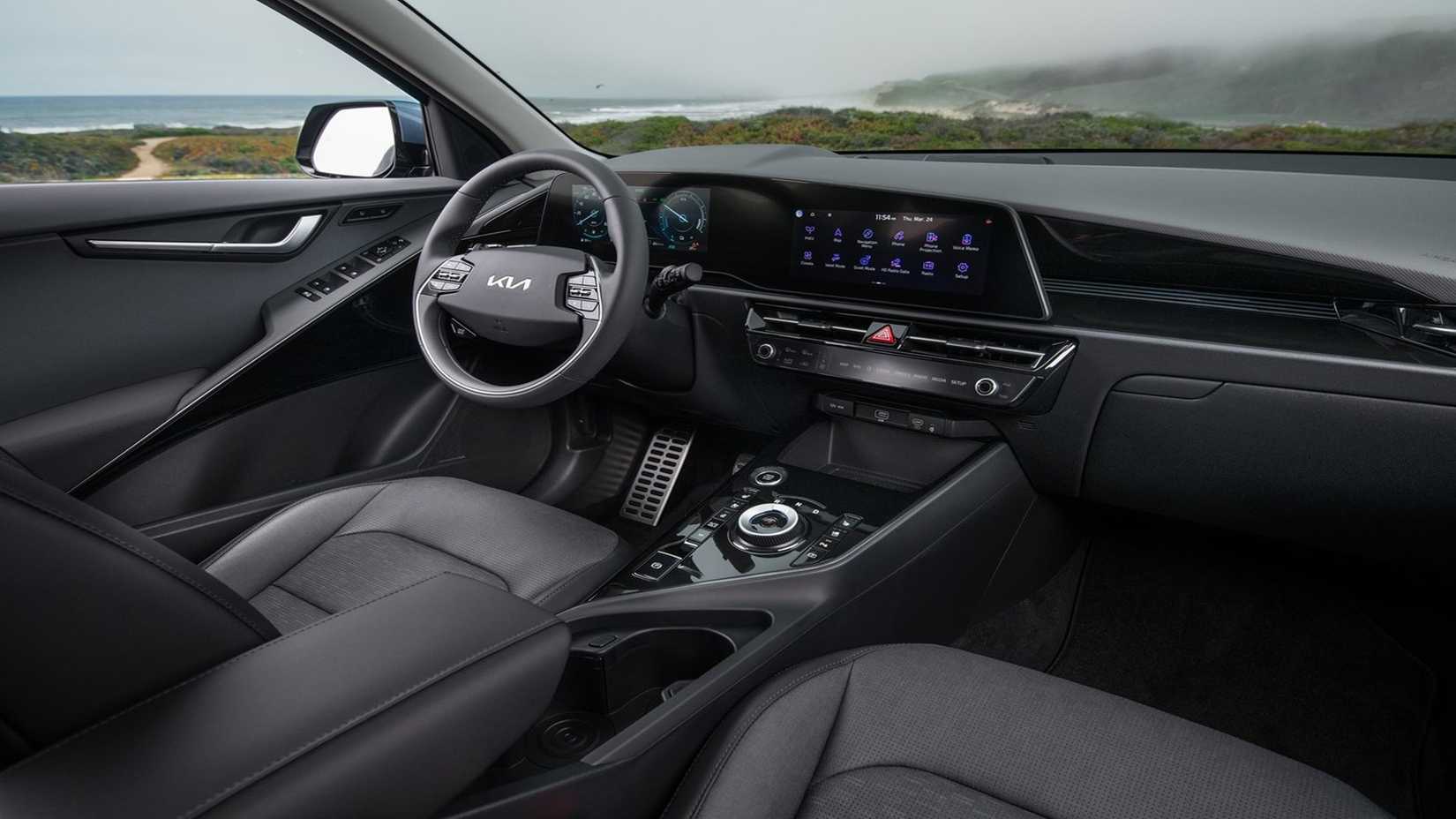 2025 Kia Niro Hybrid Interior Console