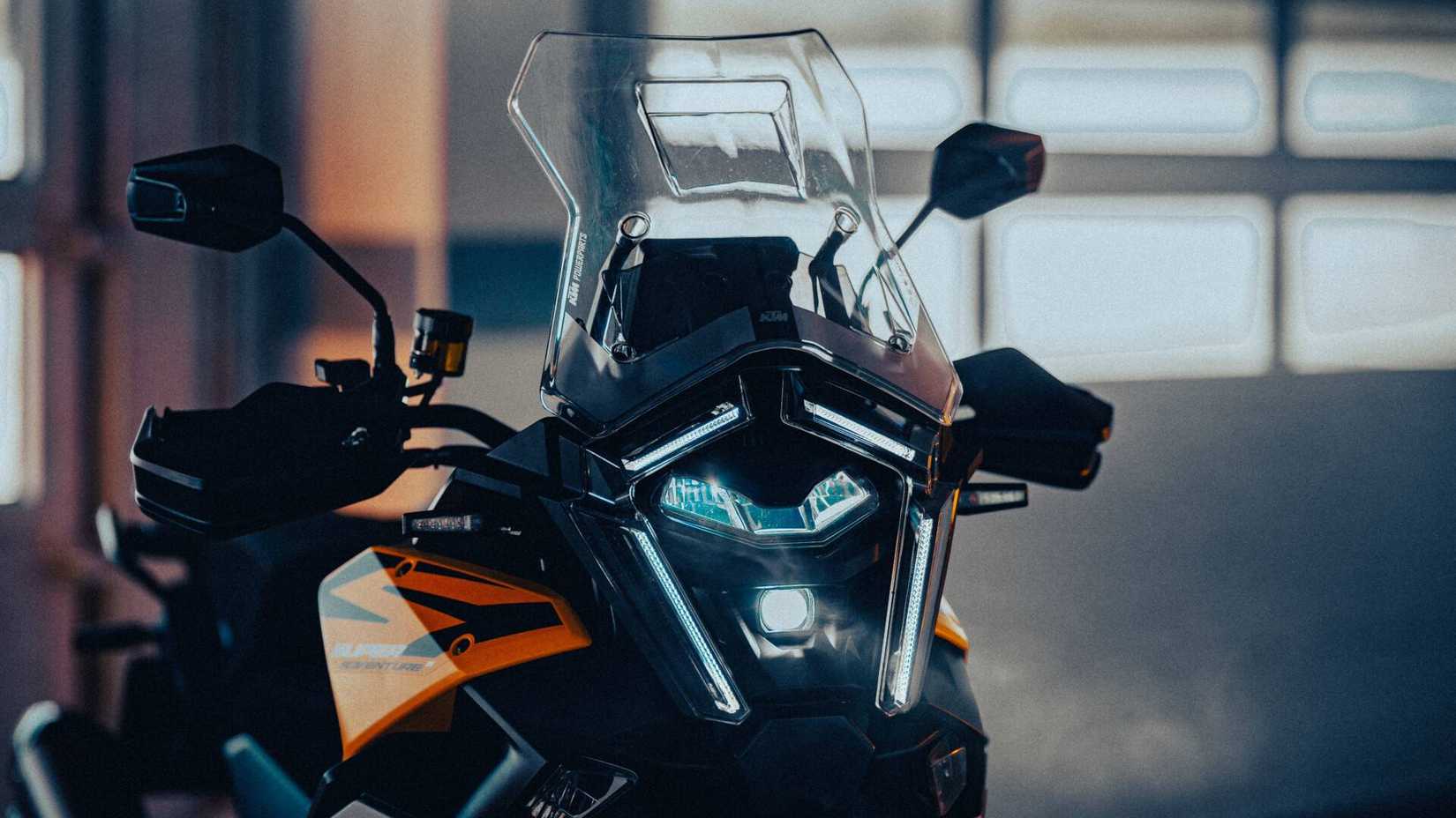 Farol KTM 1390 Super Adventure S Evo 2025