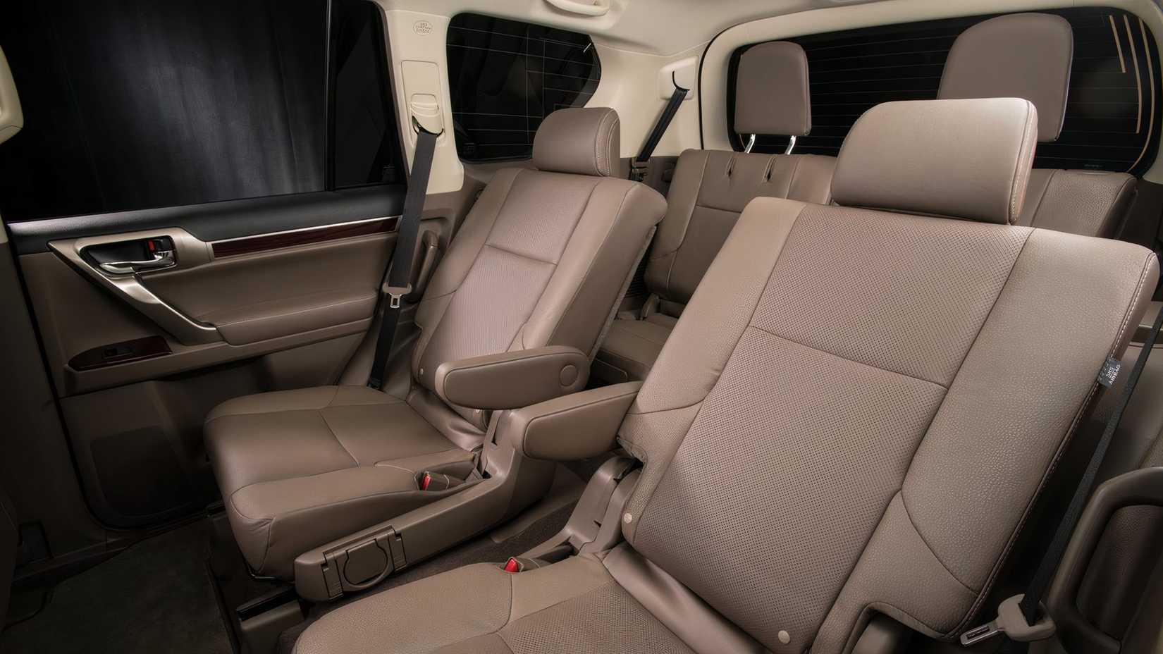Foto do interior de um Lexus GX 460 2018