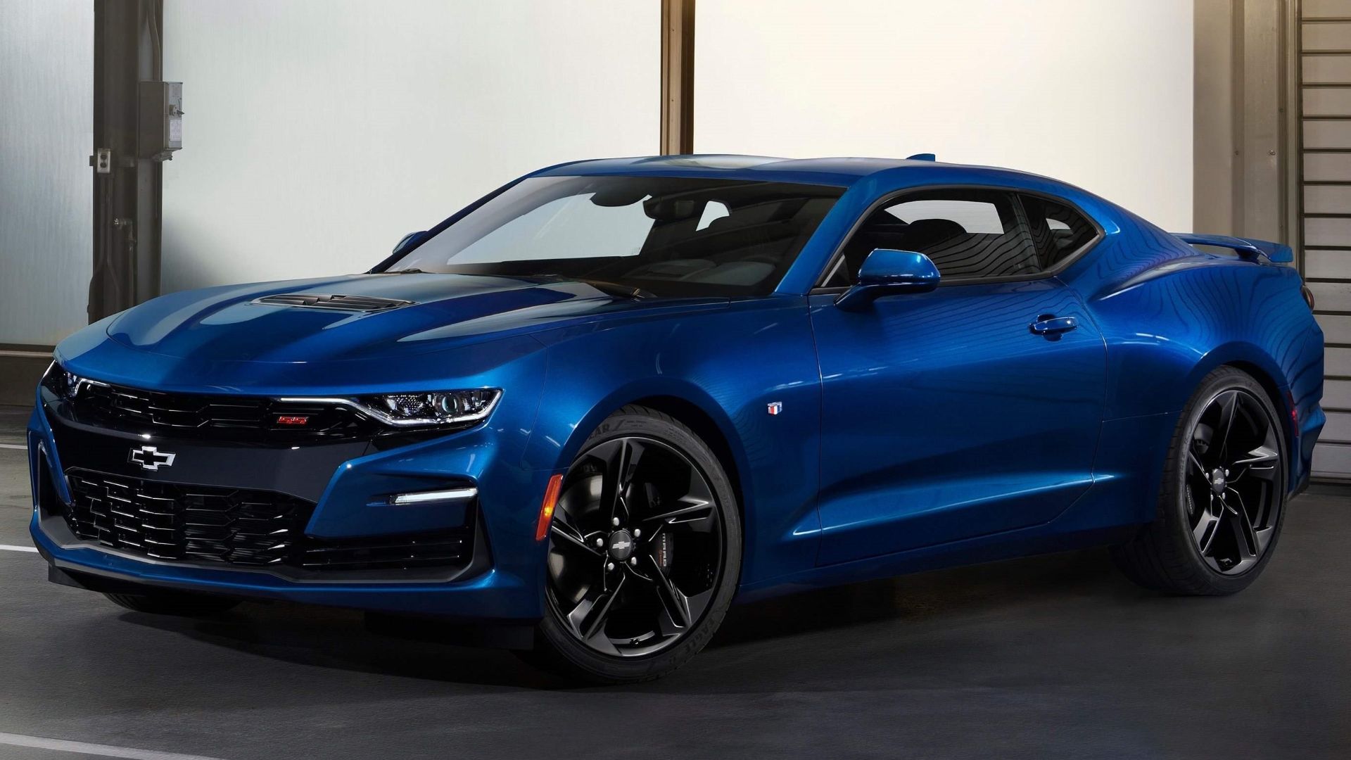 Front 3/4 shot of a 2019 Chevrolet Camaro 
