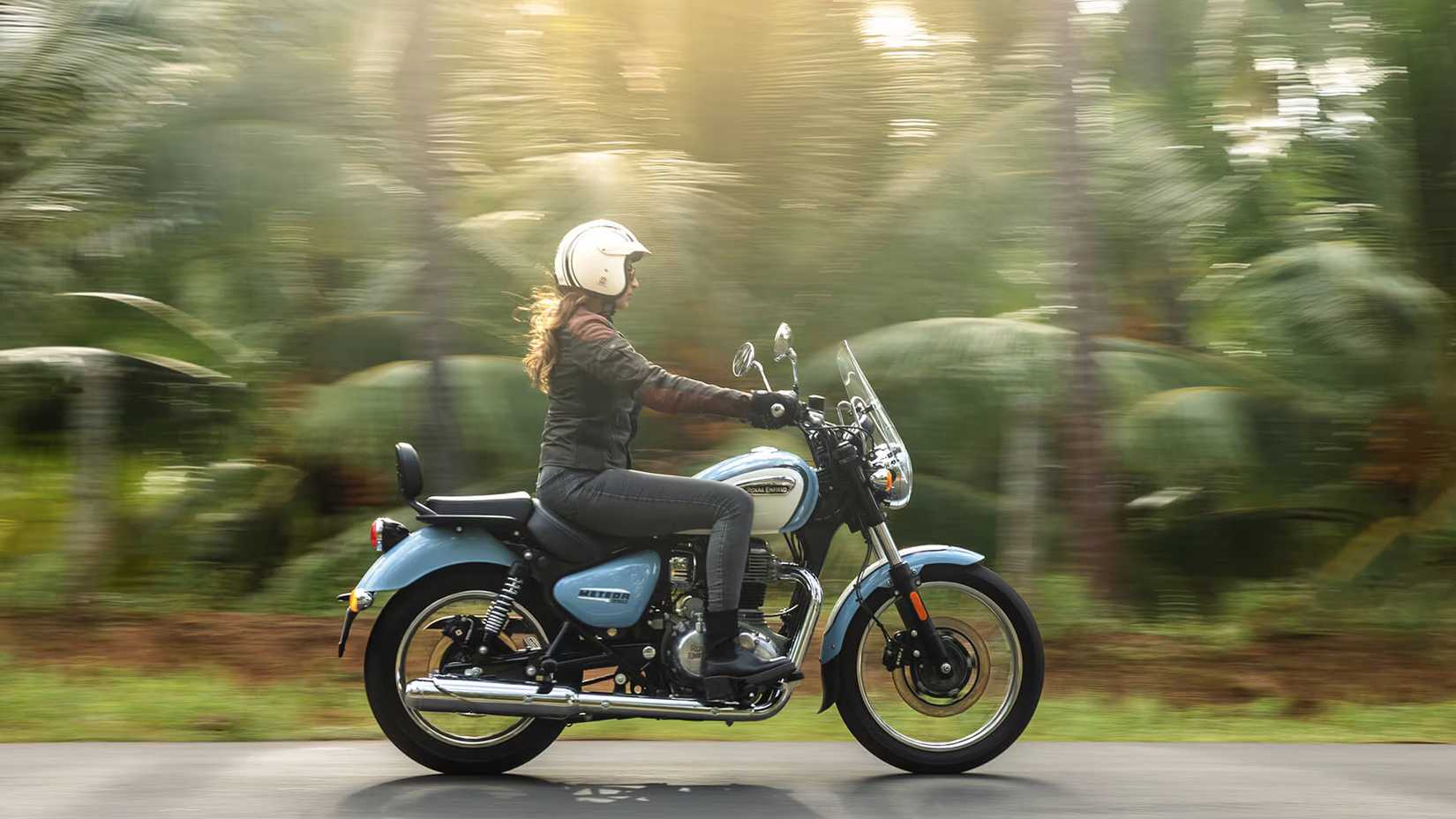 2024 Royal Enfield Meteor 350 Action