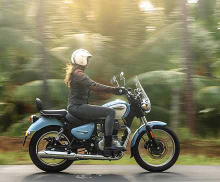 2024 Royal Enfield Meteor 350 Action