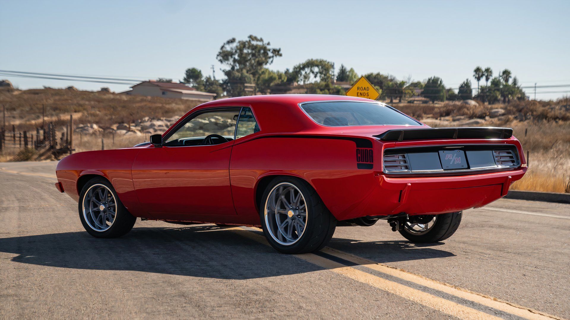 A Modern Spin on Classic Muscle: Inside This 1970 Hemi Cuda Restomod