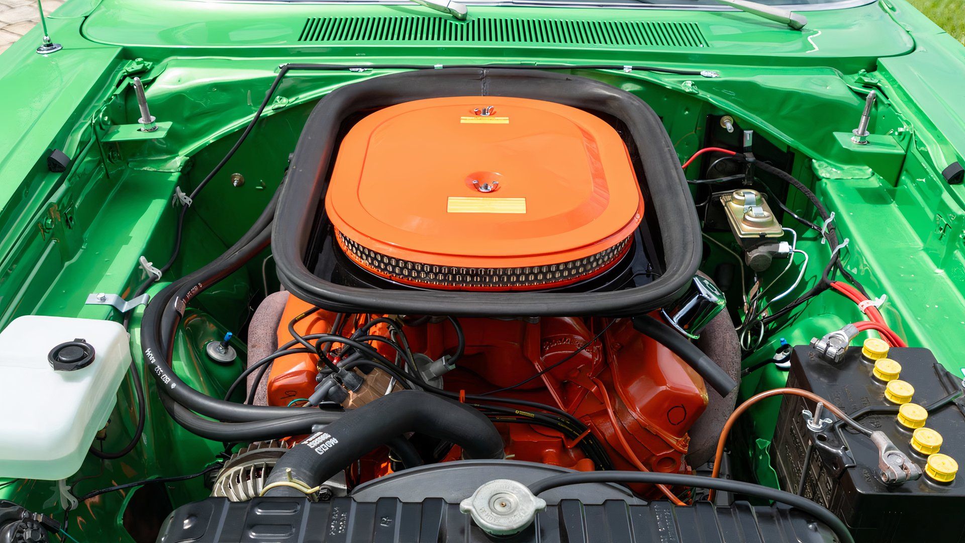 10 Muscle Cars With The Most Unique Engines