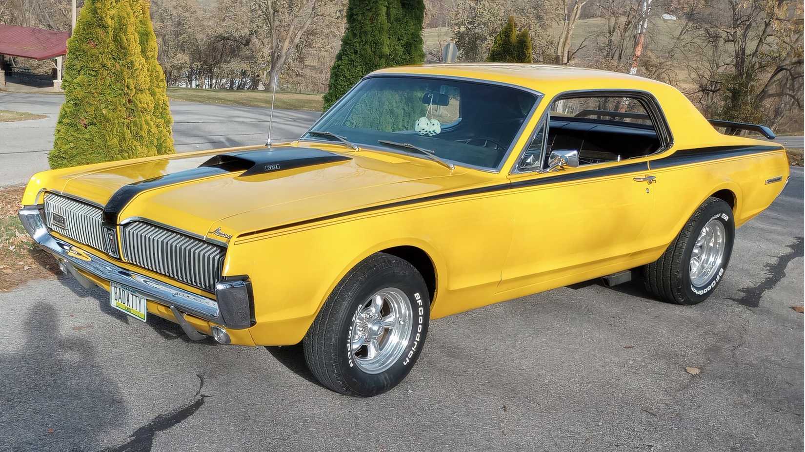 3/4 side view of 1967 Mercury Cougar Coupe