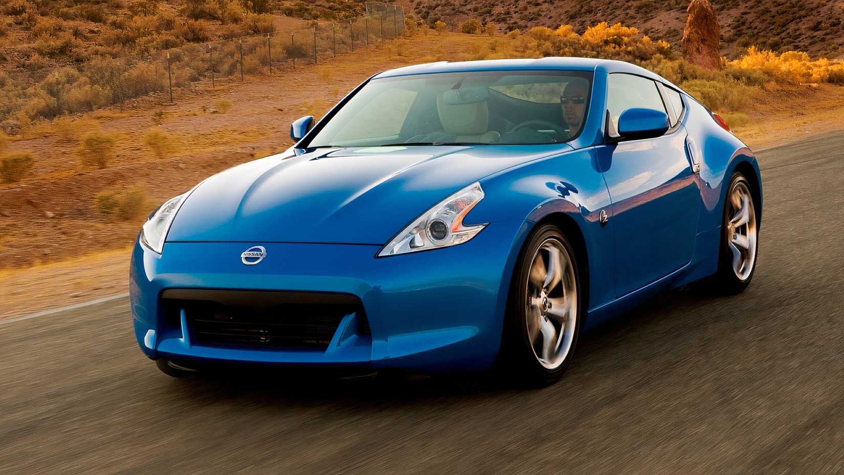 Front 3/4 action shot of a 2009 Nissan 370Z 