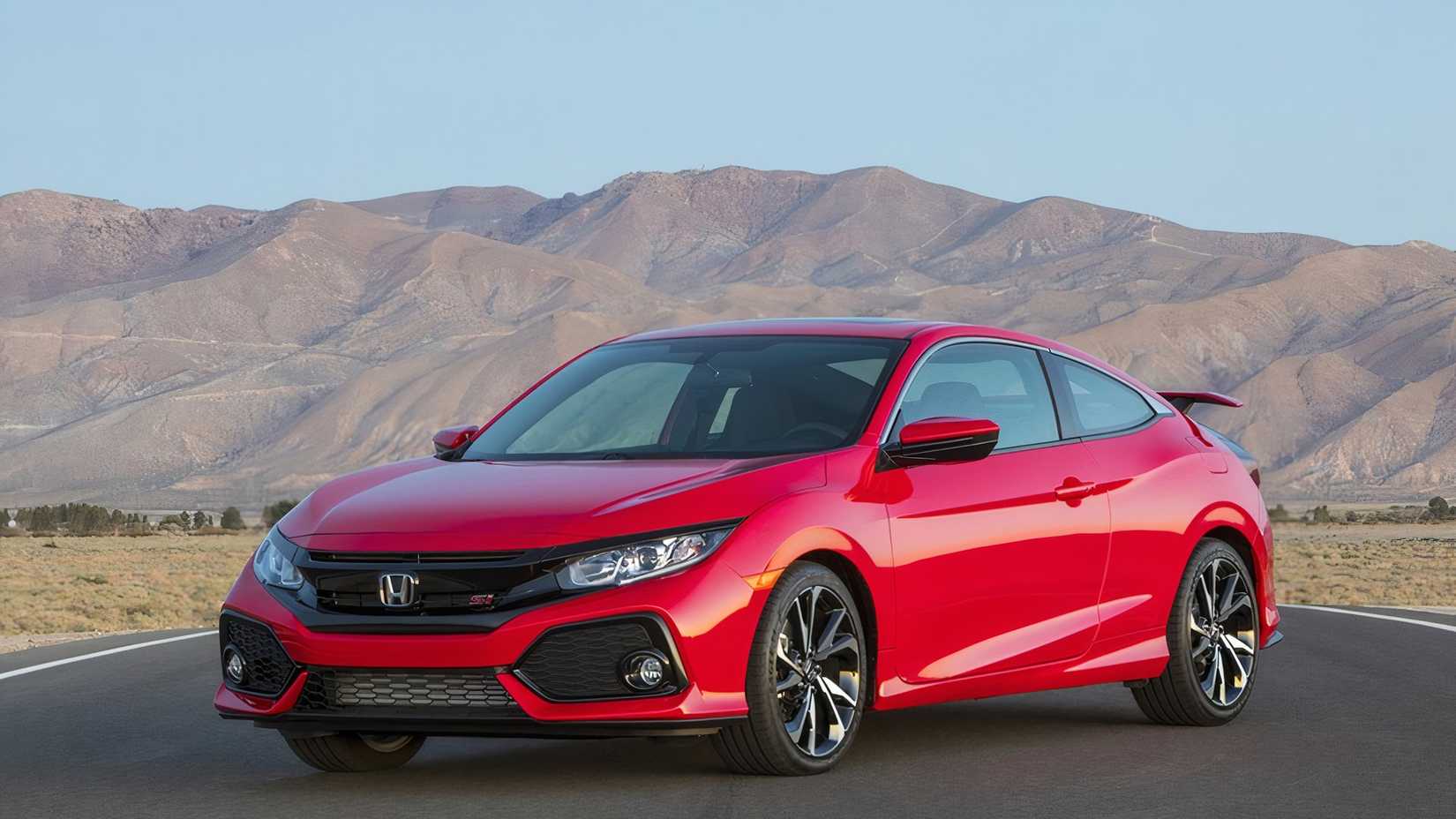 Front 3/4 shot of a 2019 Honda Civic Si