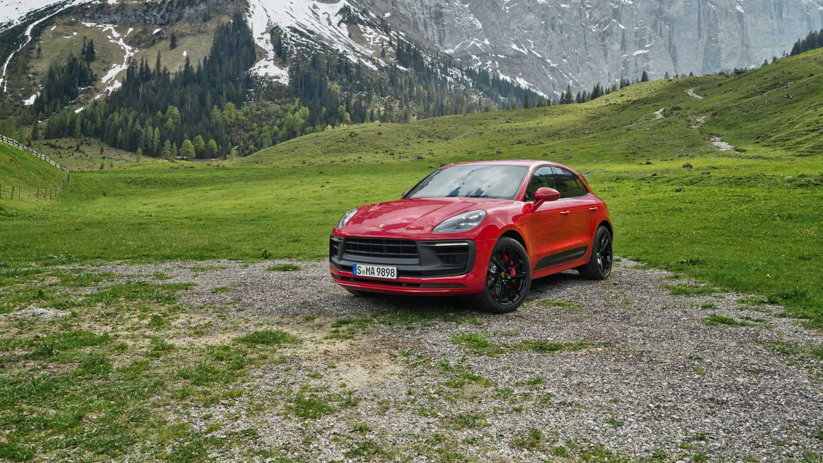 Front 3/4 shot of a 2021 Porsche Macan GTS