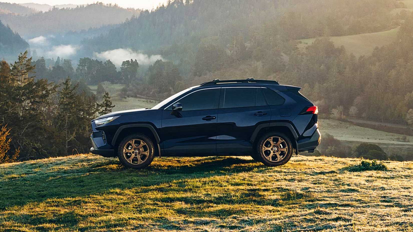 Leasing A Toyota RAV4 Hybrid Vs A Honda CR V Hybrid leasing-a-toyota-rav4-hybrid-vs-a-honda-cr-v-hybrid