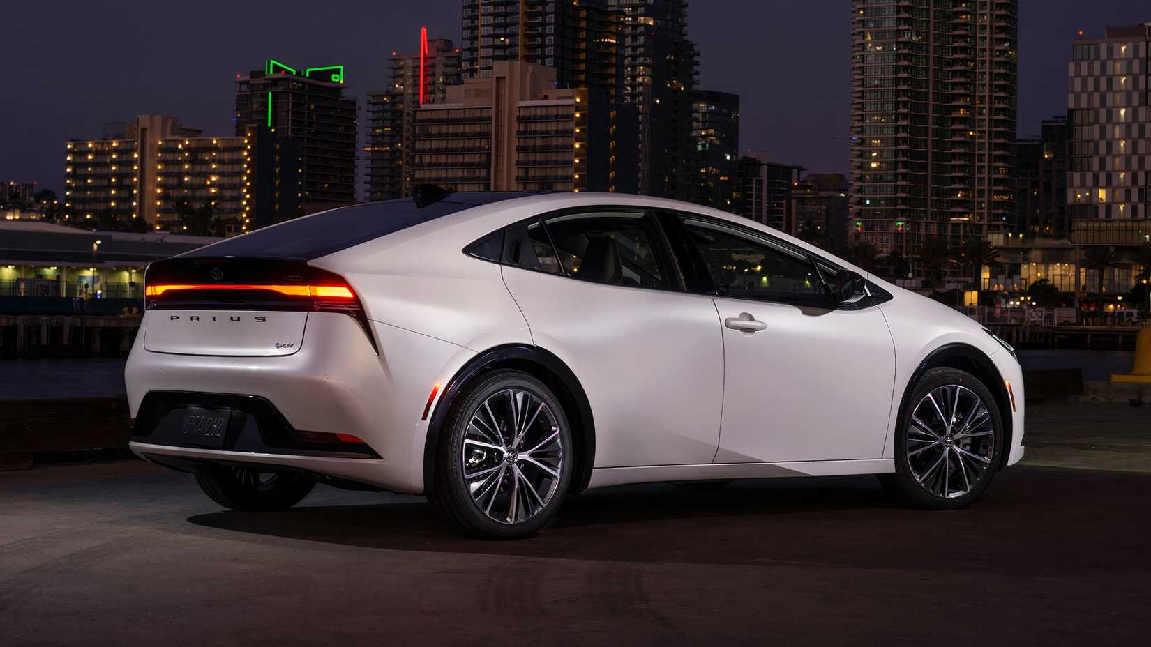 Wind Chill Pearl 2024 Toyota Prius Limited