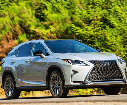 Foto de ação do Lexus RX 350 2016