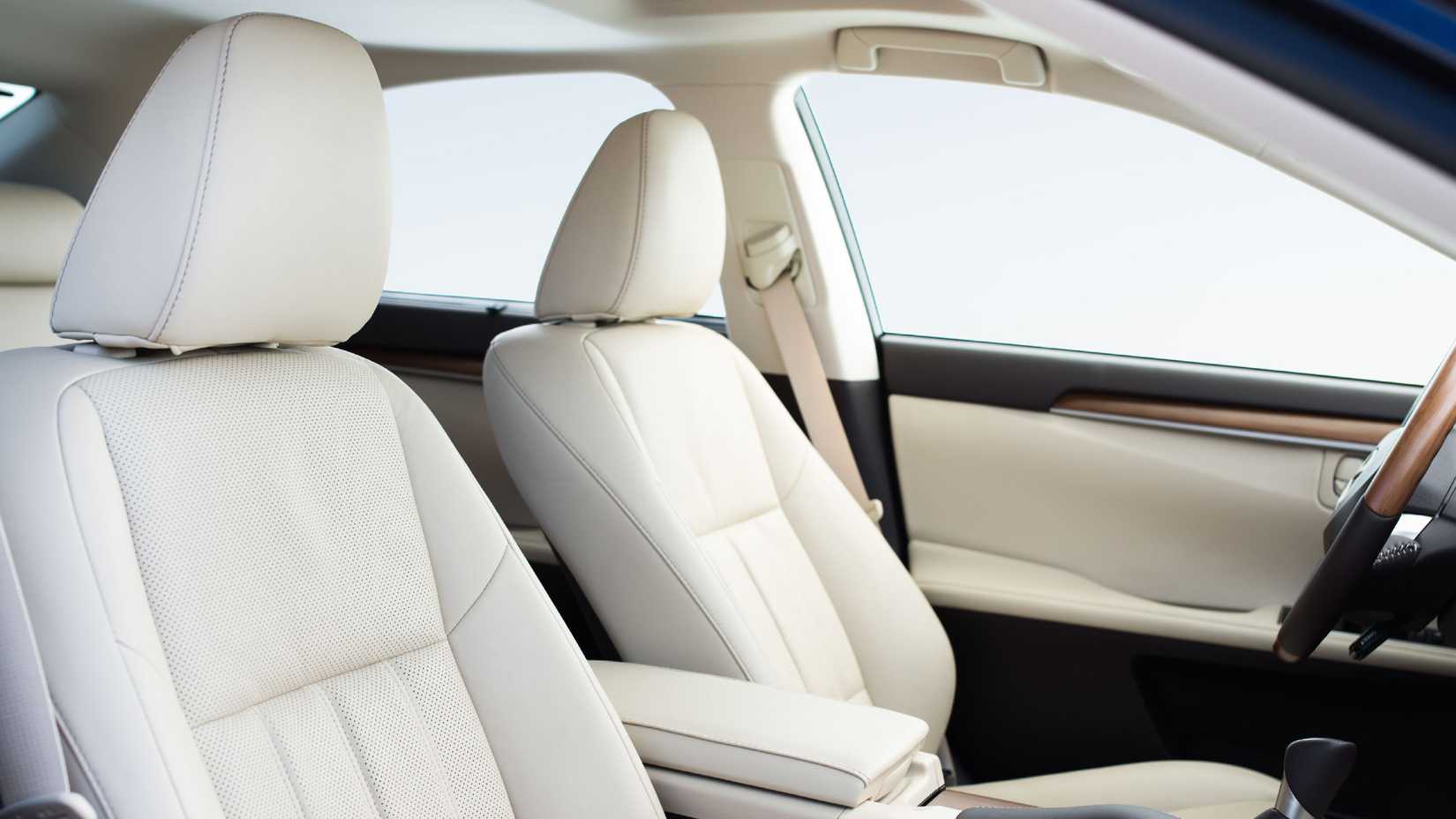 2018 Lexus ES 300h Front Seats