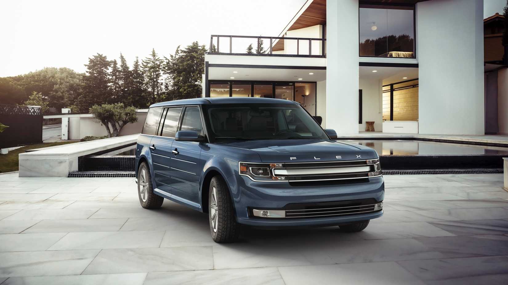 2019 Ford Flex dianteiro 3/4 estacionado