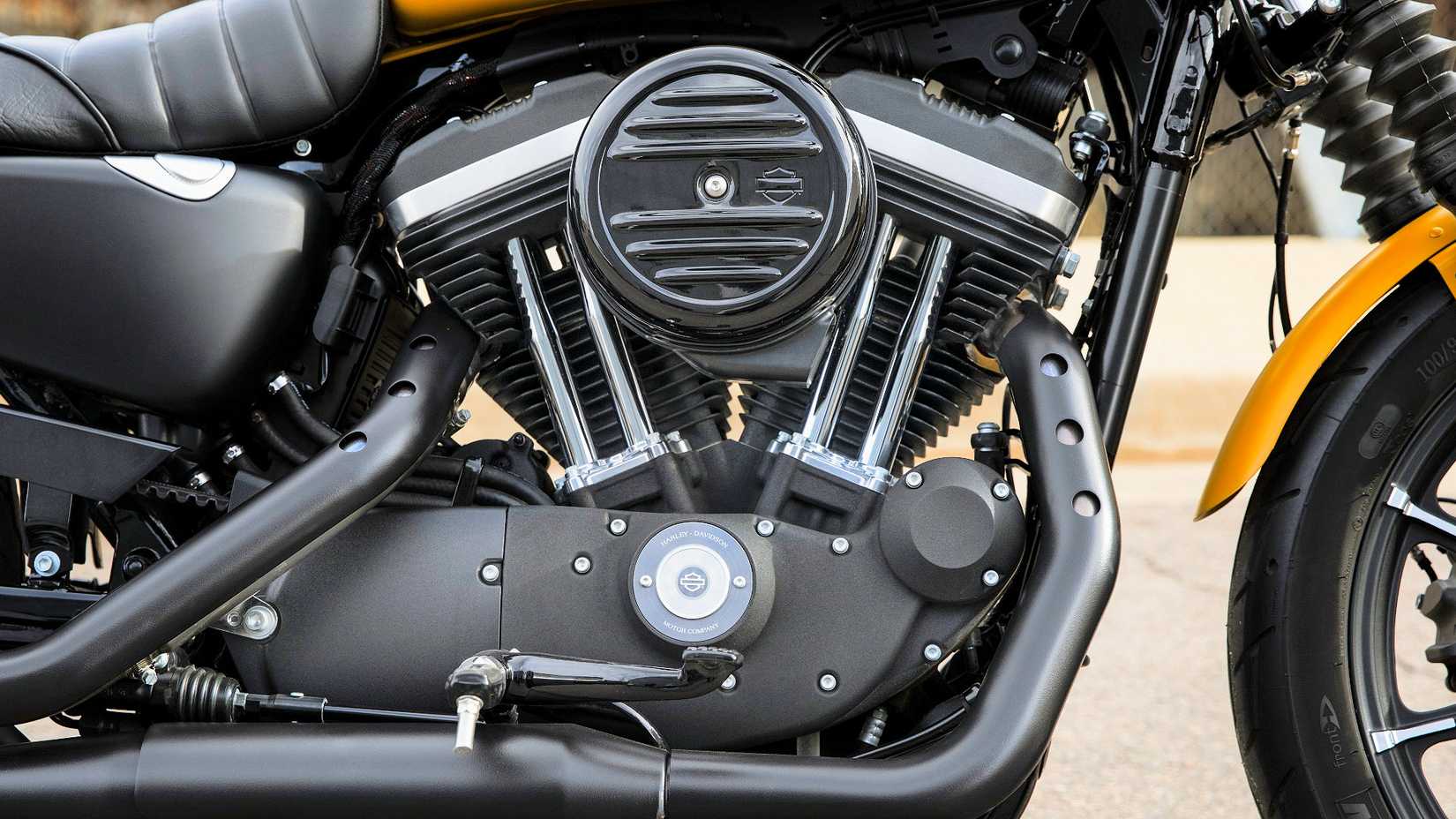 Detalhe do motor Harley-Davidson Iron 883 Evolution 2019
