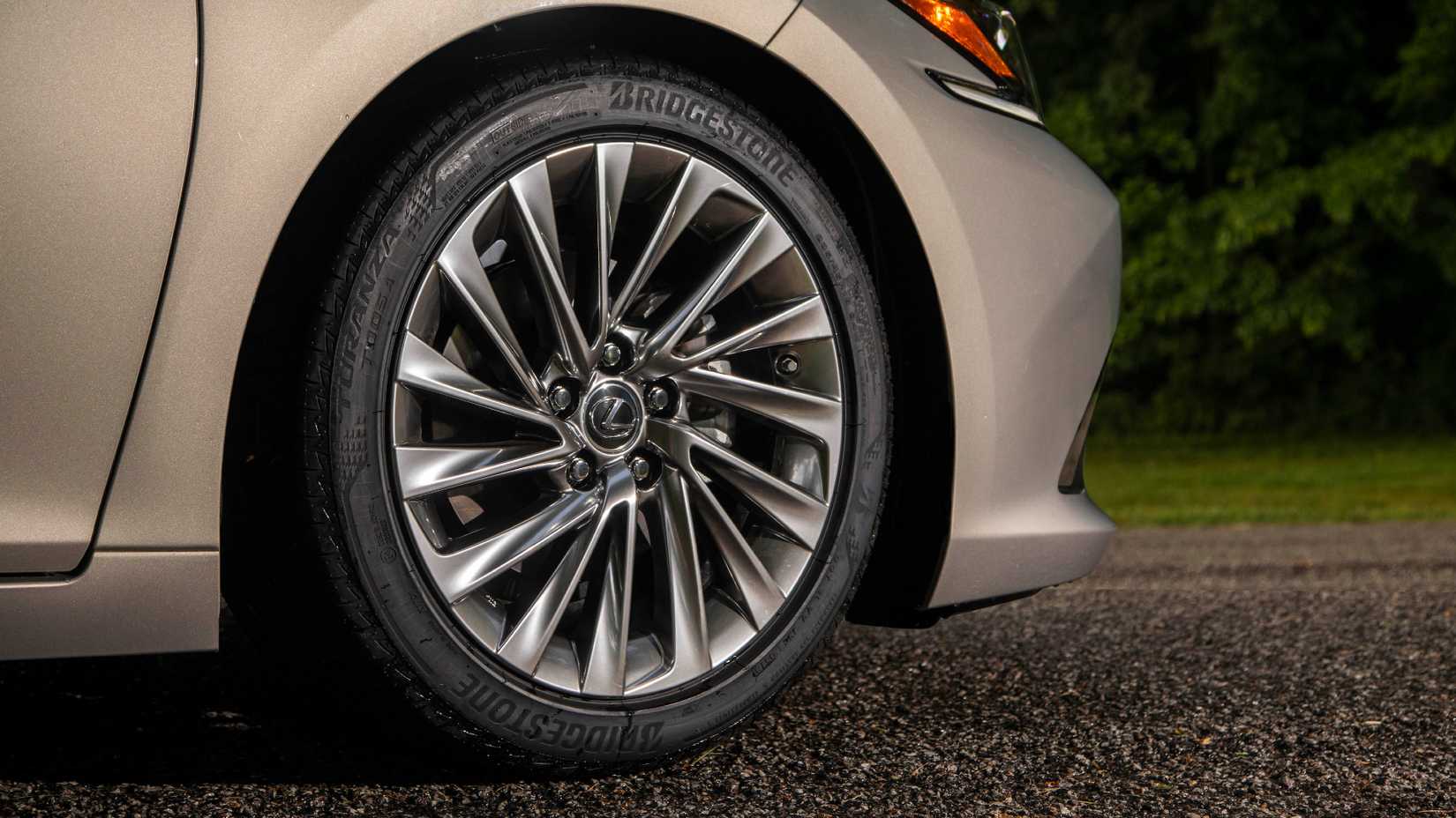 2019 Lexus ES 300h Wheel 
