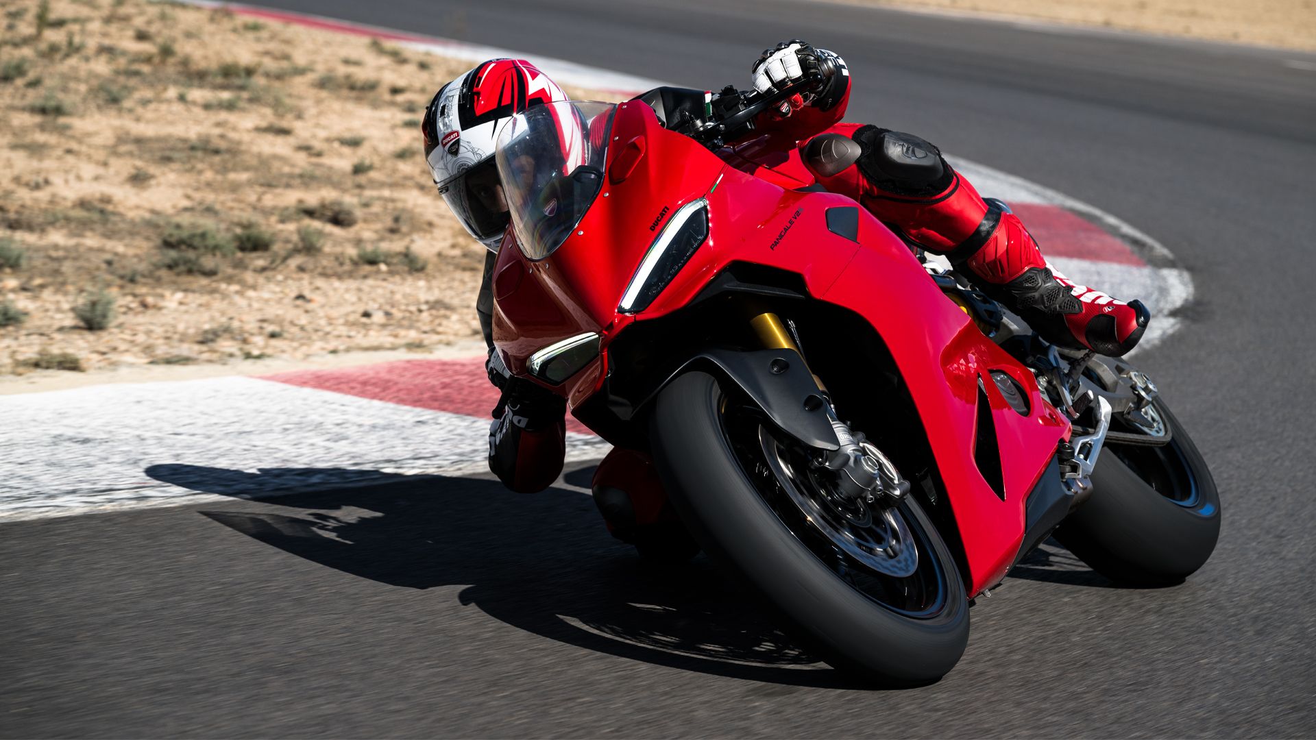 Ação Ducati Panigale V2 2025 (2)