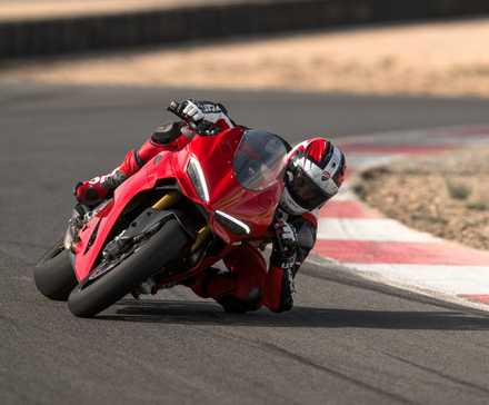 Ação Ducati Panigale V2 2025 (3)