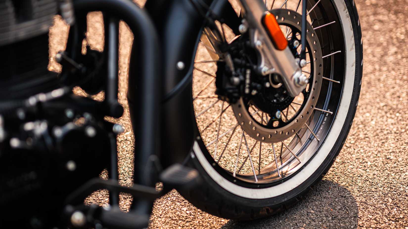 2025 Royal Enfield Goan Classic 350 Foto aproximada da roda dianteira