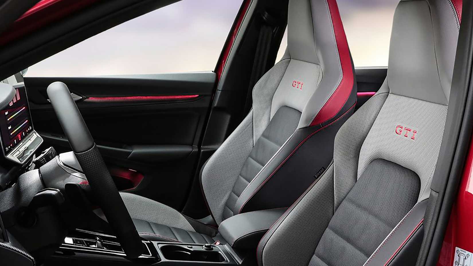 2025 Volkswagen Golf GTI 005