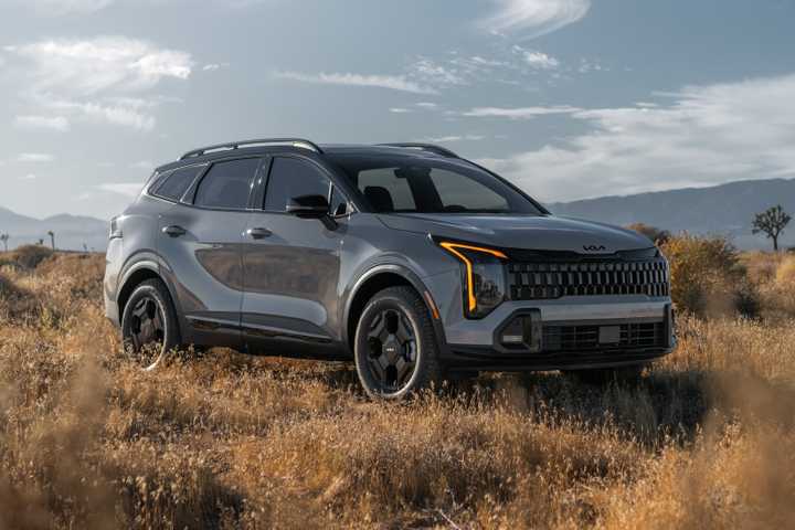 2026 Kia Sportage front-quarter