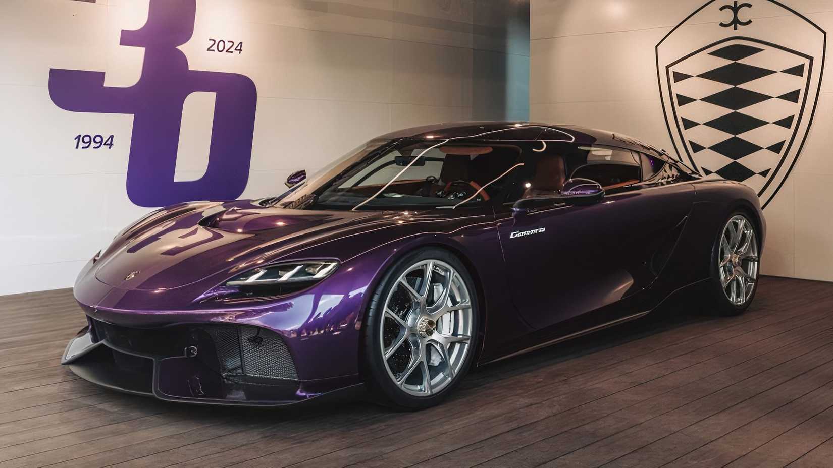 Koenigsegg Gemera, front quarter view