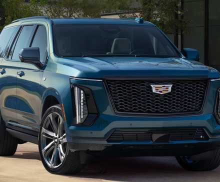 2025 Cadillac Escalade, front 3/4