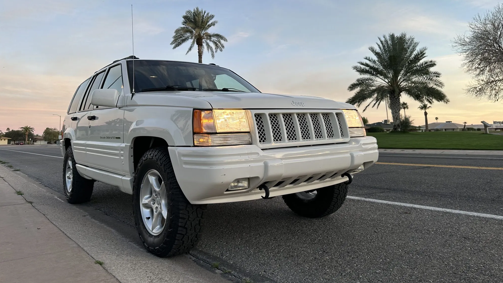 Here's What Everyone Misses About The '90s Jeep Grand Cherokee