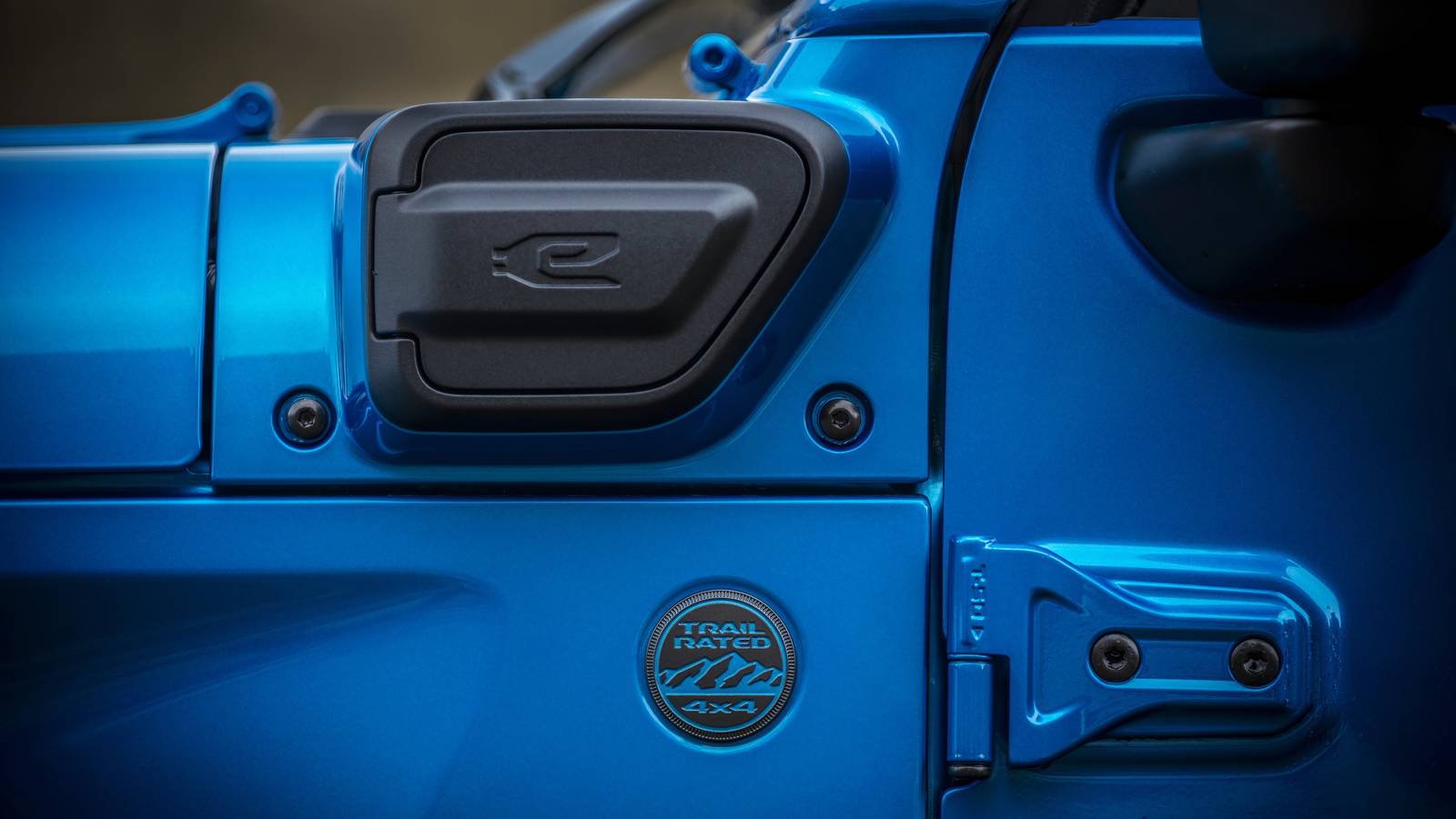Jeep's Electric Nightmare: 320,000 Vehicles At Risk Af Spontaneous Combustion