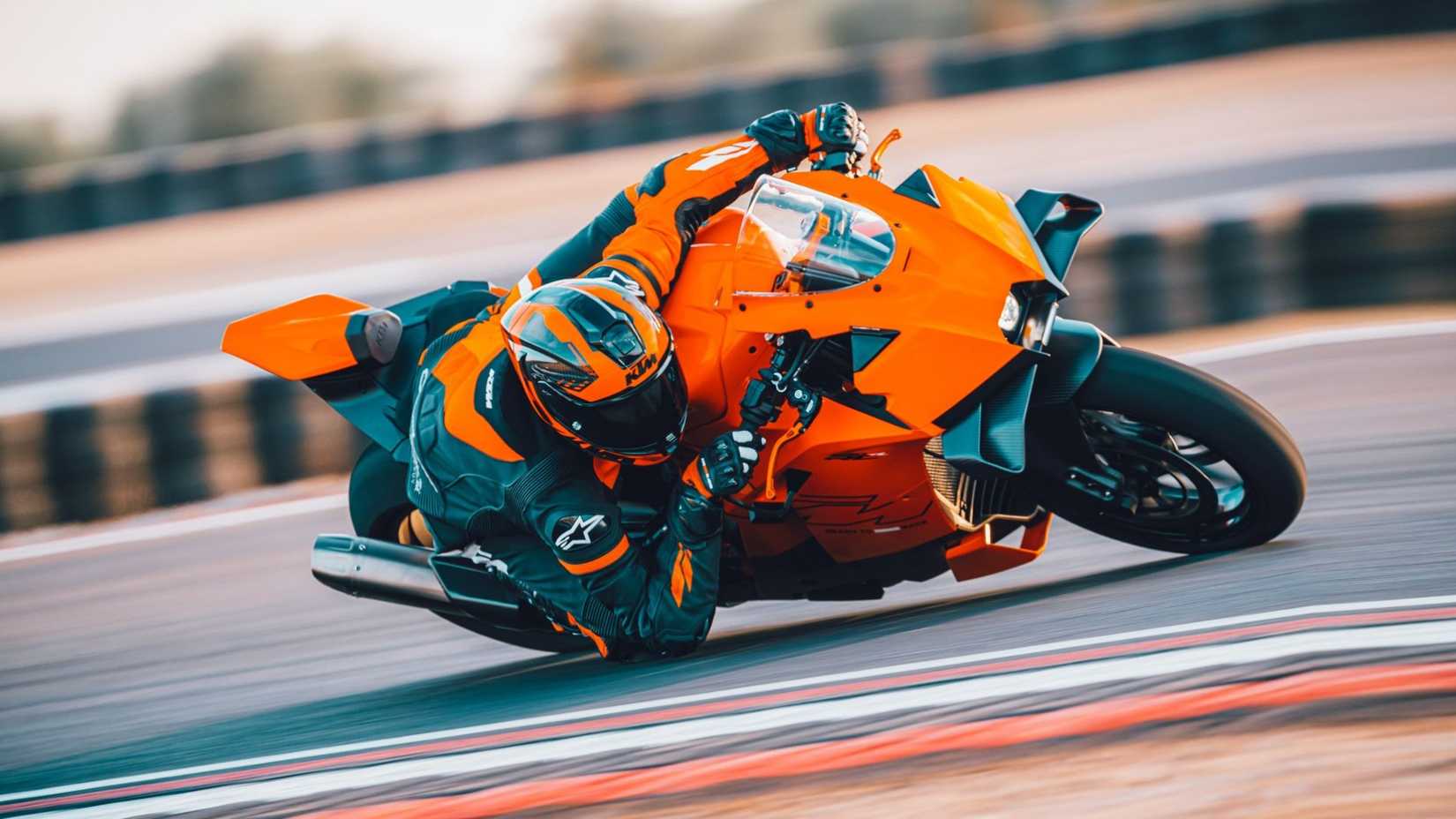 2025 KTM 990 RC R sports bike cornering on the racetrack