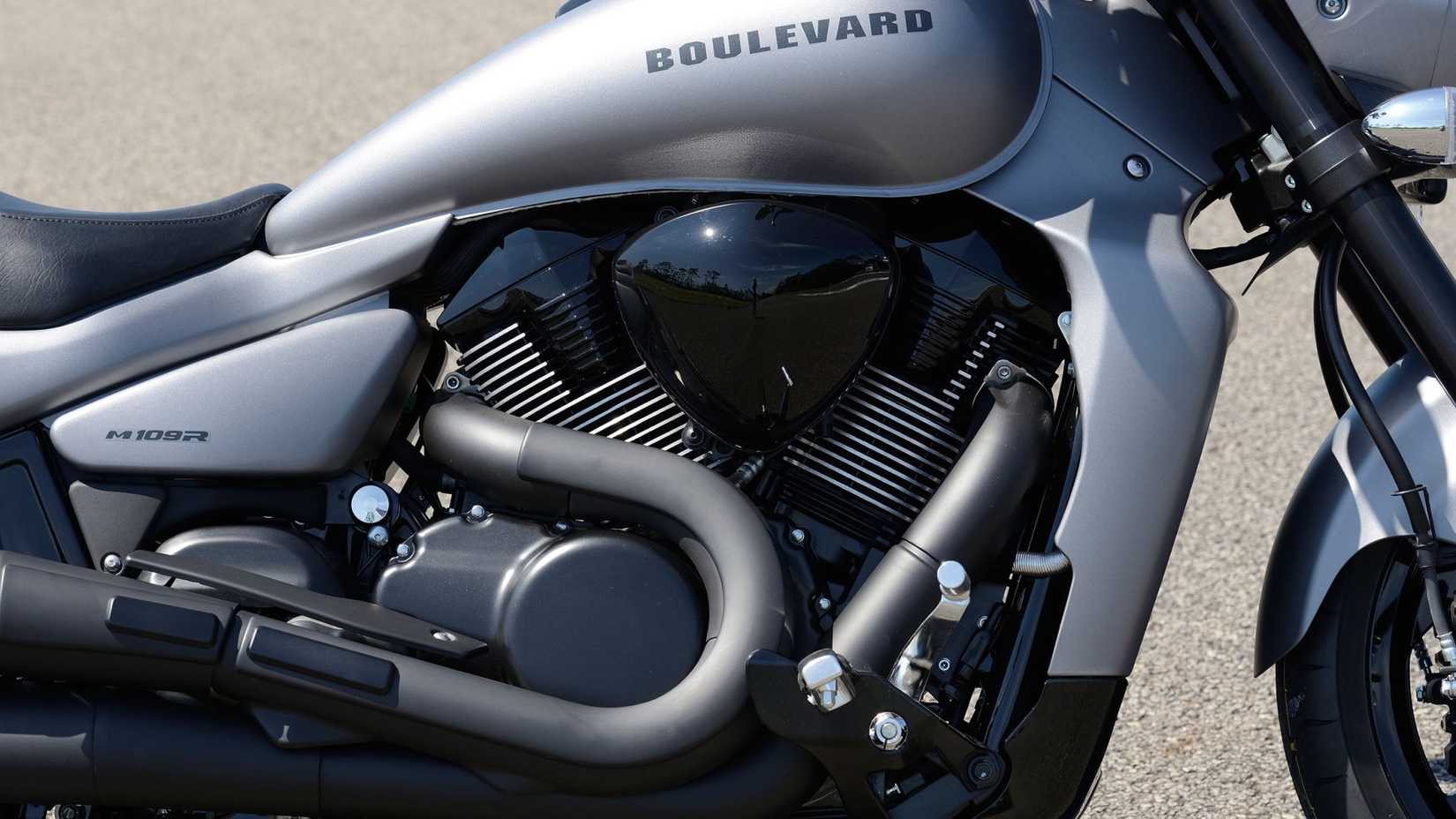 Suzuki Boulevard M109R liquid-cooled V-twin engine close-up shot