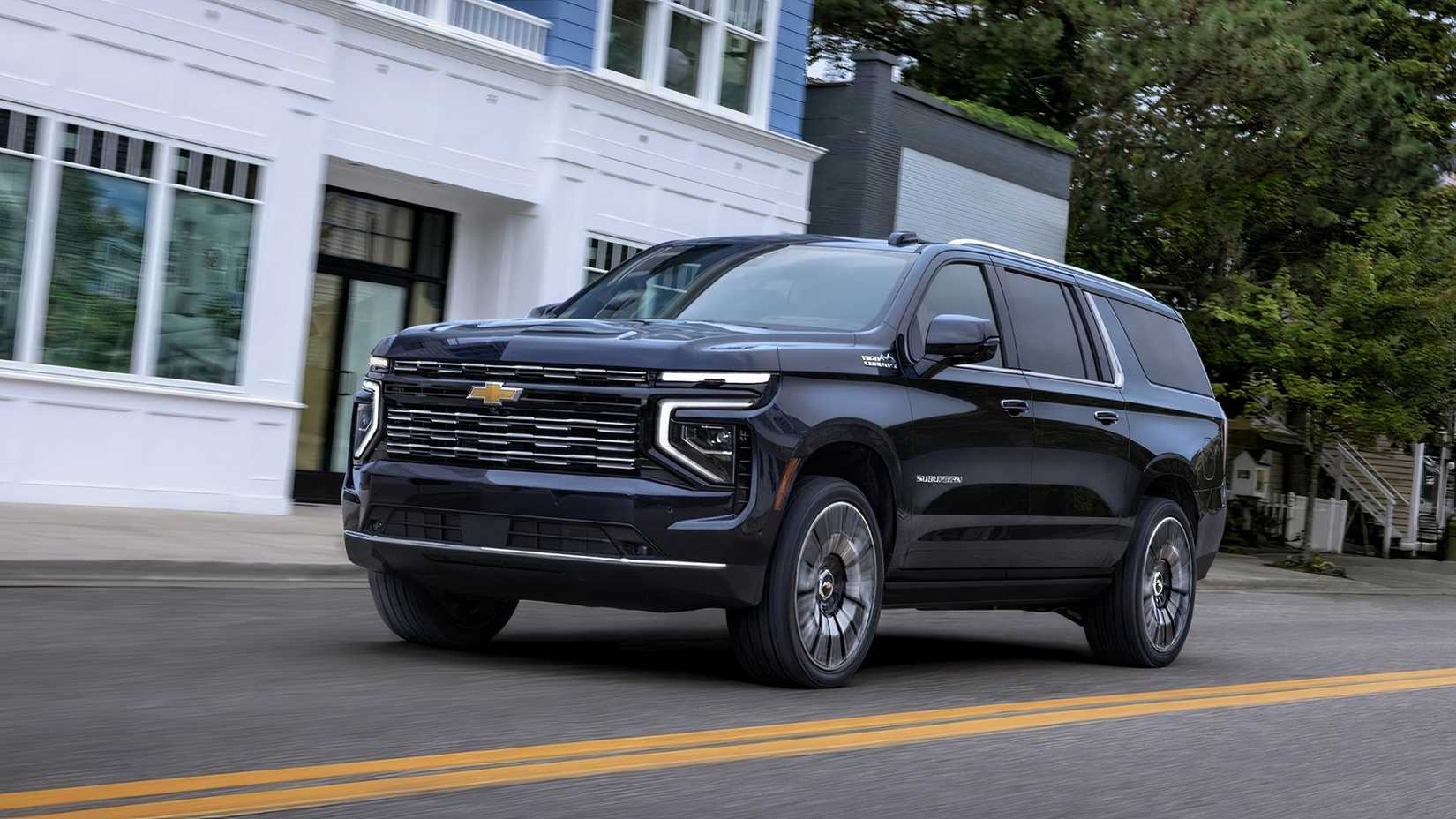 2025 Chevrolet Suburban, front 3/4