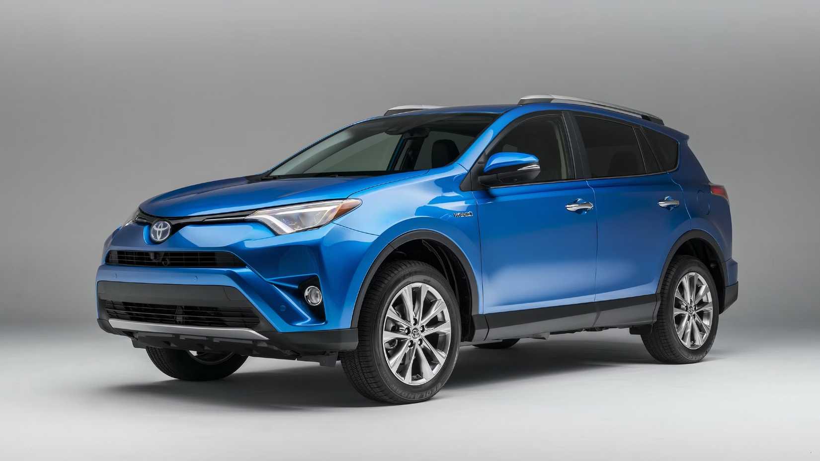 Front three-quarters shot of a 2016 Toyota RAV4 Hybrid 