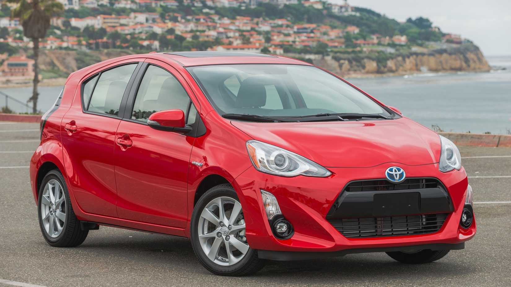 Front 3/4 shot of a 2016 Toyota Prius C