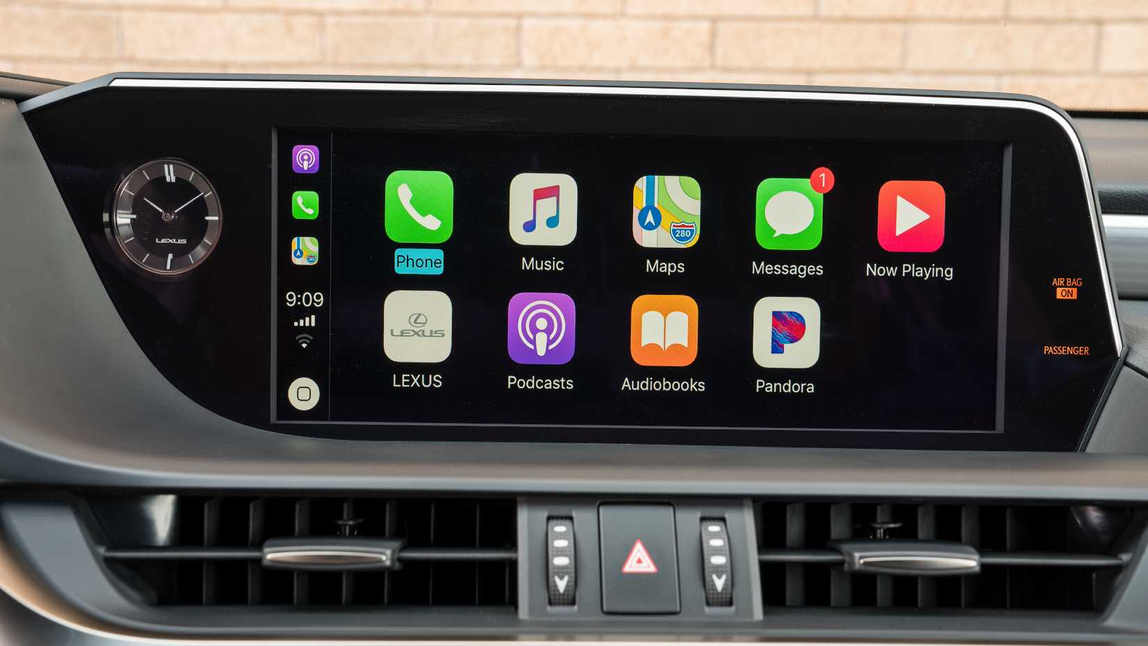 2019 Lexus ES F-Sport Interior Infotainment Screen